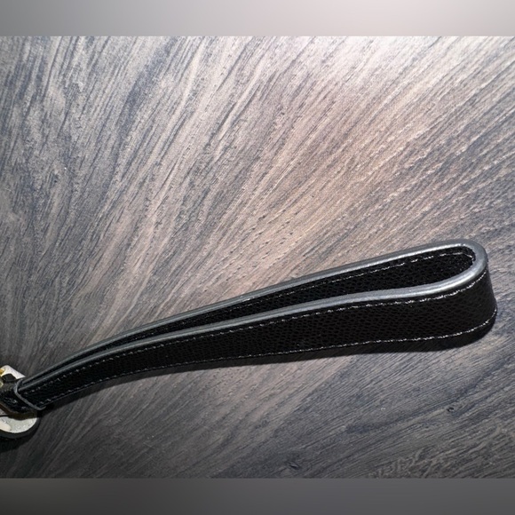 Furla Metropolis Envelope Cream and Black Clutch with Gold Hardware BEAUTIFUL! - Picture 8 of 11